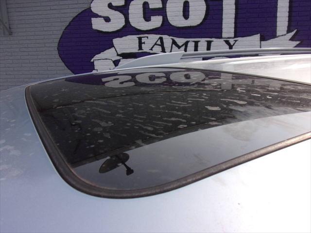 used 2009 Toyota Highlander car, priced at $12,500