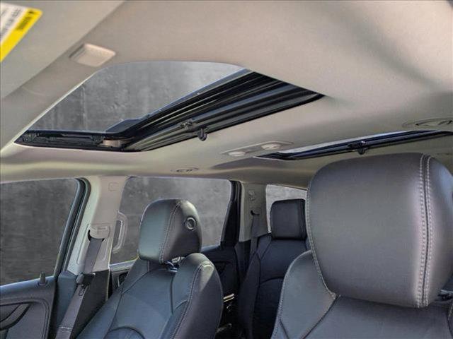 used 2015 Chevrolet Traverse car, priced at $11,995