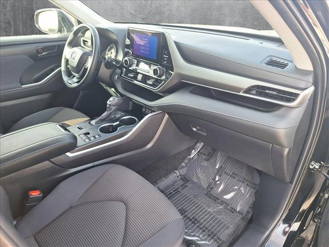 used 2024 Toyota Highlander car, priced at $43,684