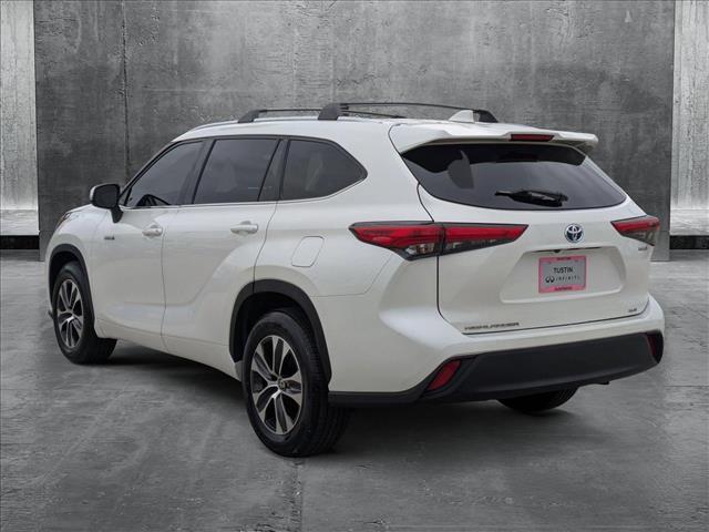 used 2021 Toyota Highlander Hybrid car, priced at $28,992