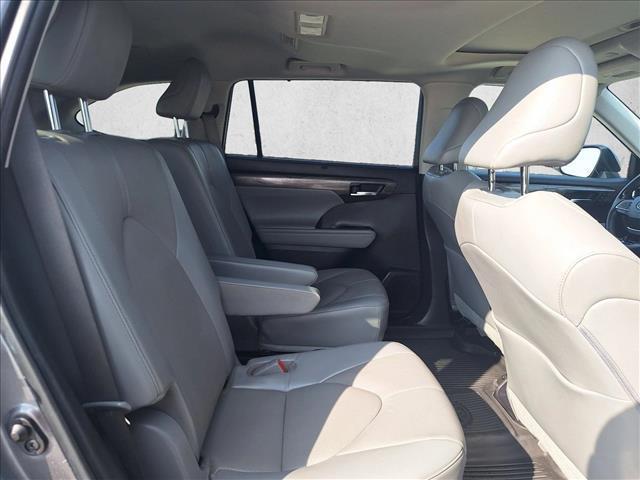 used 2023 Toyota Highlander car, priced at $39,993