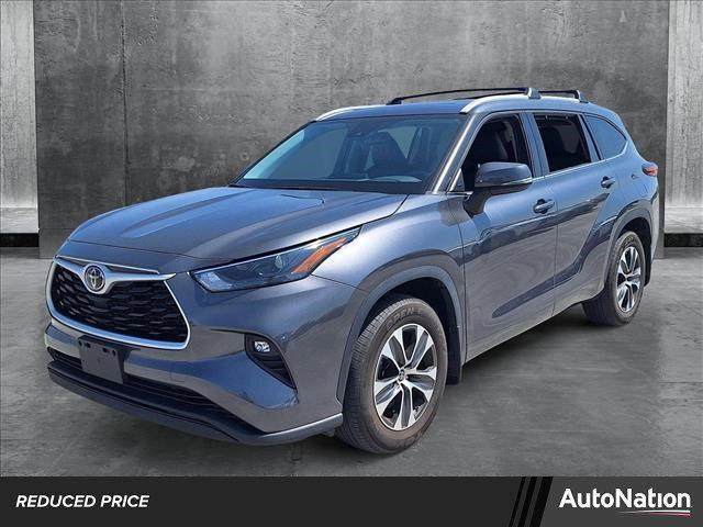 used 2022 Toyota Highlander car, priced at $36,449