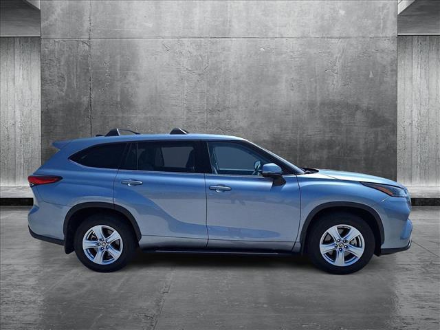 used 2022 Toyota Highlander car, priced at $31,993