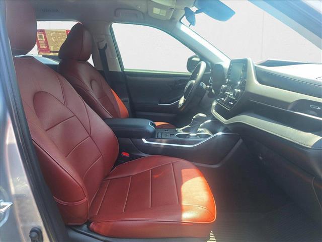 used 2020 Toyota Highlander car, priced at $28,442