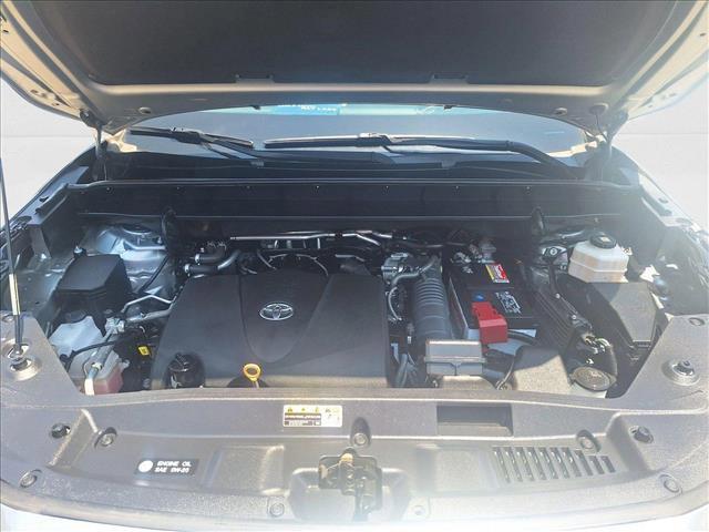 used 2020 Toyota Highlander car, priced at $28,442