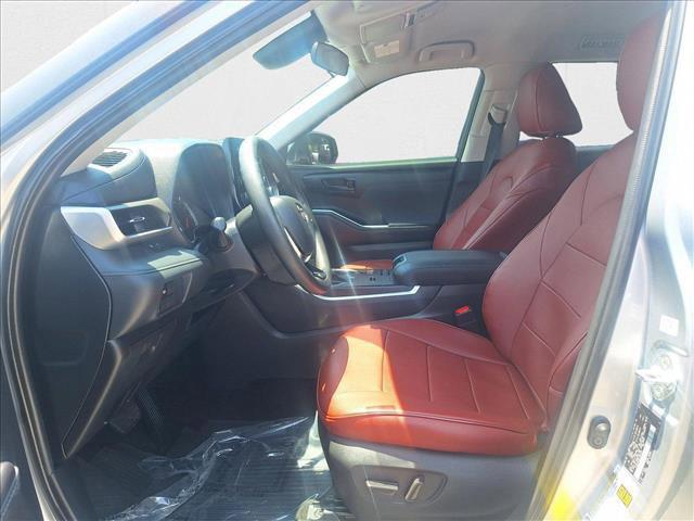 used 2020 Toyota Highlander car, priced at $28,442