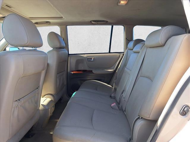 used 2004 Toyota Highlander car, priced at $6,999