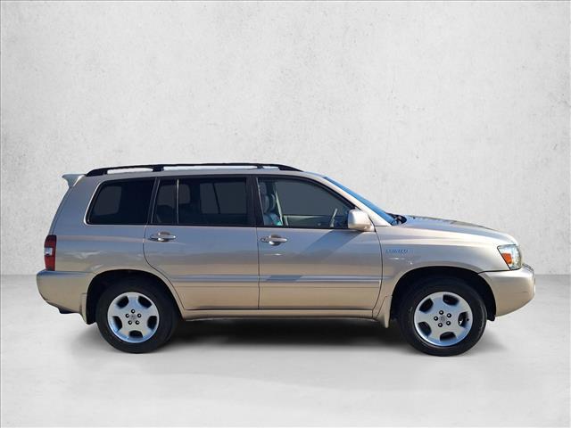 used 2004 Toyota Highlander car, priced at $6,999