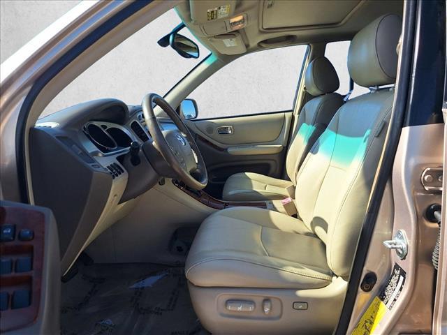 used 2004 Toyota Highlander car, priced at $6,999