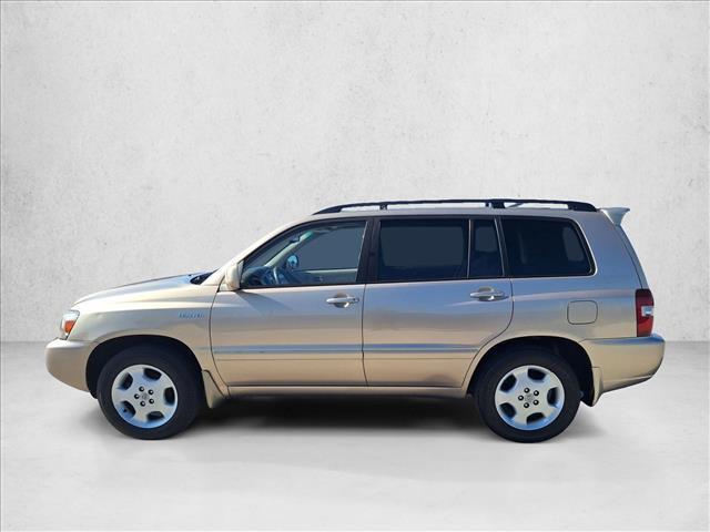 used 2004 Toyota Highlander car, priced at $6,999