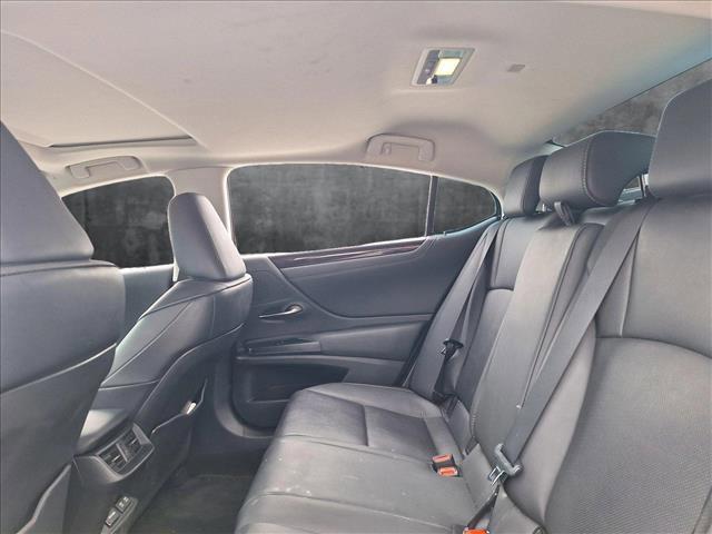 used 2021 Lexus ES 300h car, priced at $31,999