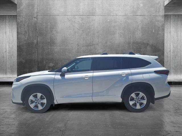 used 2021 Toyota Highlander car, priced at $32,995