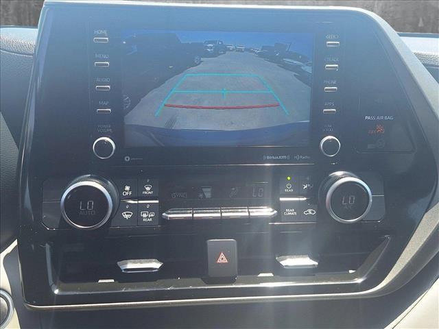 used 2021 Toyota Highlander car, priced at $32,995