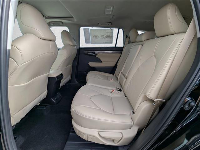 new 2025 Toyota Highlander car, priced at $51,228
