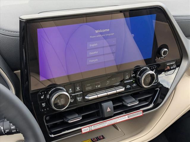 new 2025 Toyota Highlander car, priced at $51,228