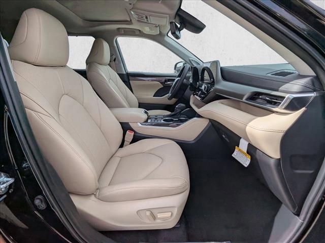 new 2025 Toyota Highlander car, priced at $51,228
