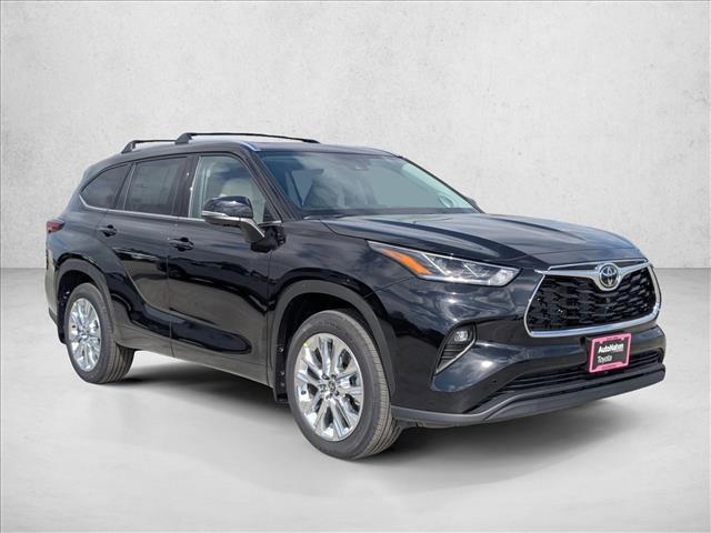 new 2025 Toyota Highlander car, priced at $51,228