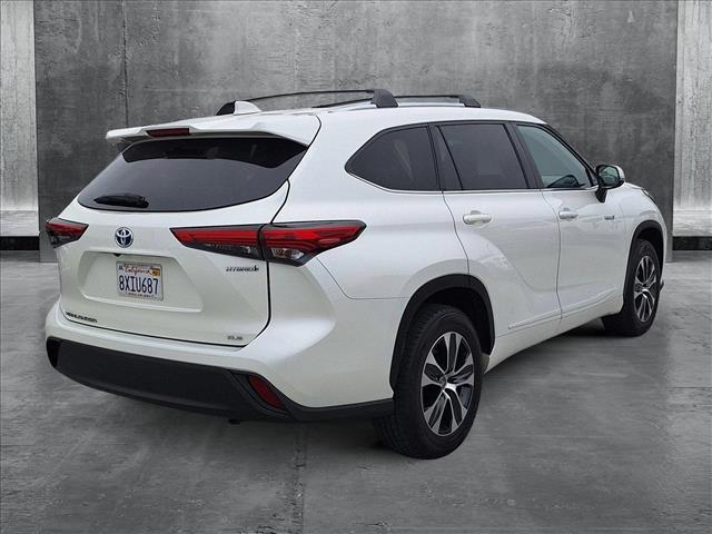 used 2021 Toyota Highlander Hybrid car, priced at $33,992