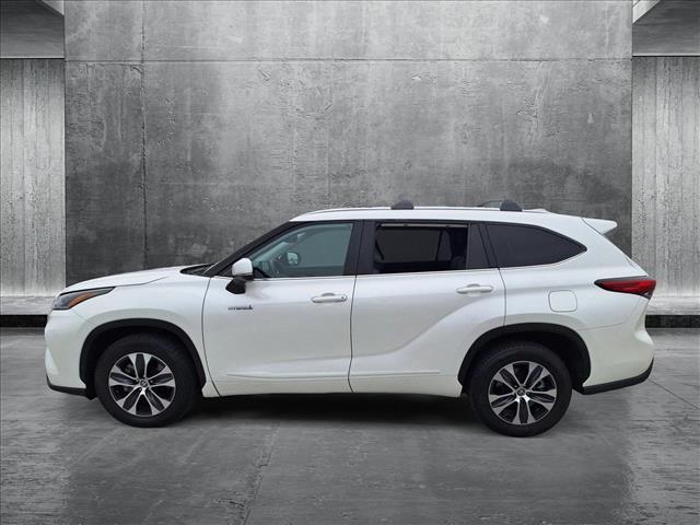 used 2021 Toyota Highlander Hybrid car, priced at $33,992