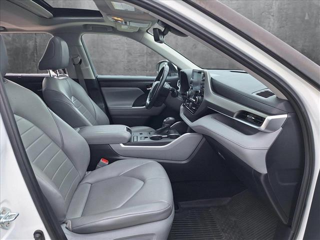 used 2021 Toyota Highlander Hybrid car, priced at $33,992