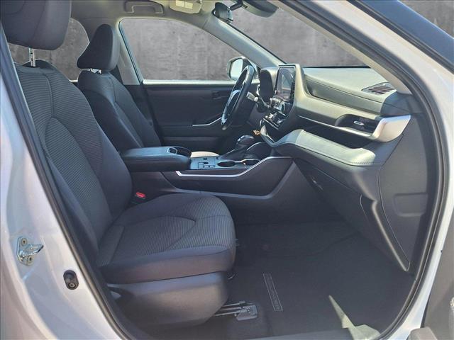 used 2023 Toyota Highlander car, priced at $35,999