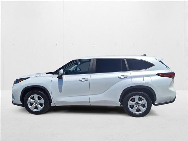 used 2023 Toyota Highlander car, priced at $32,444