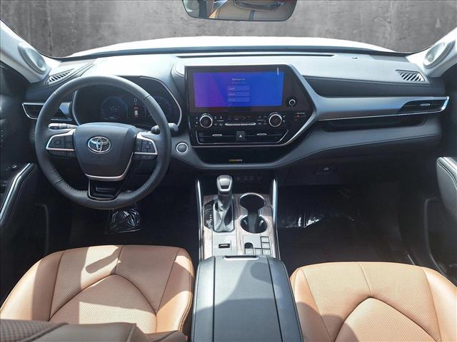 new 2025 Toyota Highlander Hybrid car, priced at $55,249