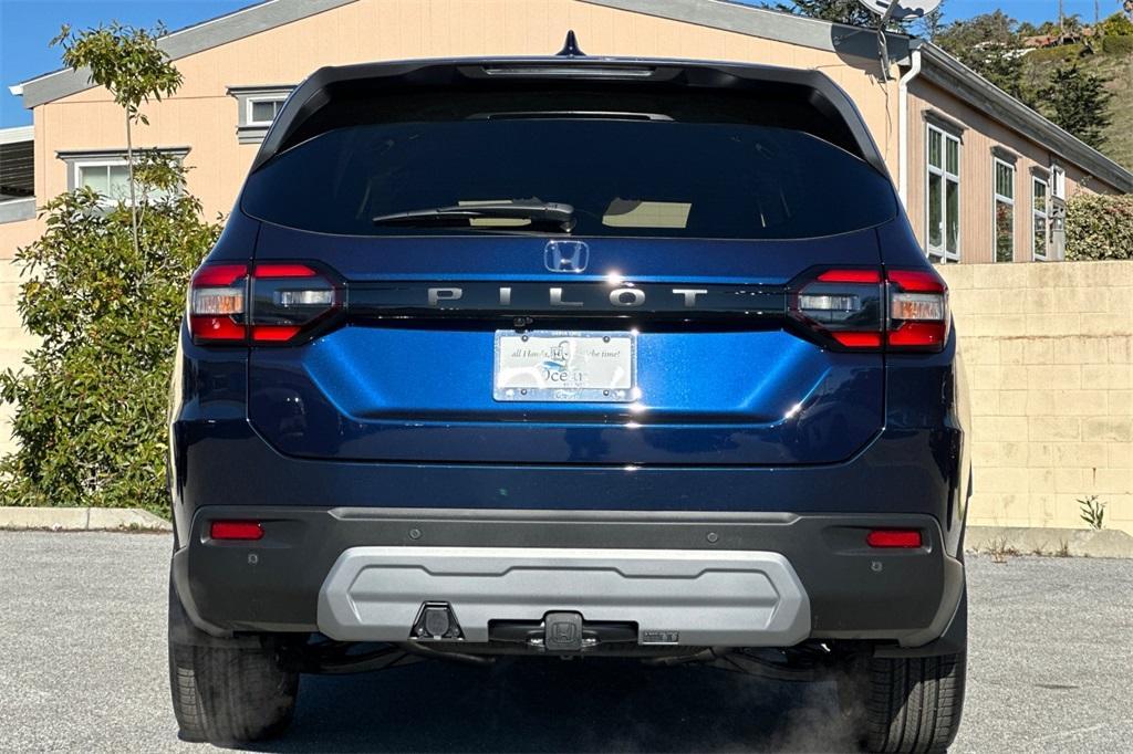 new 2025 Honda Pilot car, priced at $44,950
