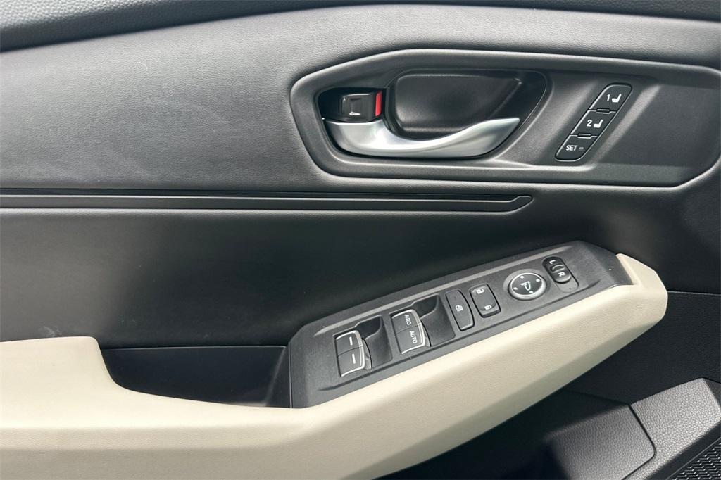 new 2025 Honda Accord Hybrid car