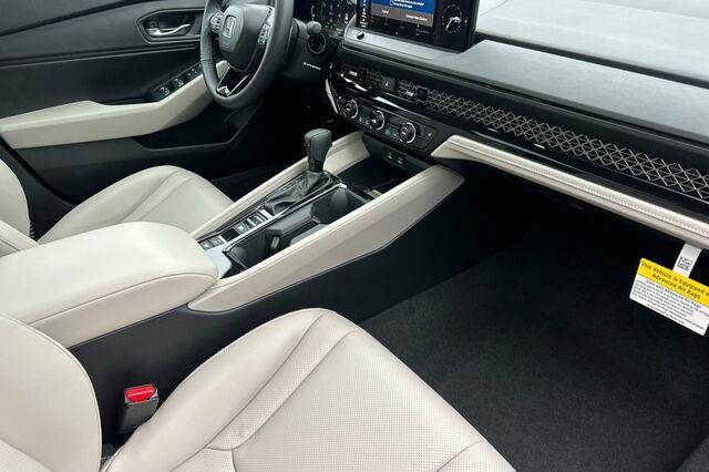 new 2025 Honda Accord Hybrid car