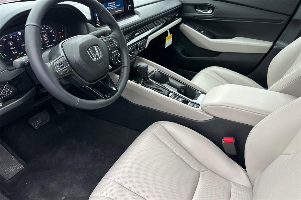 new 2025 Honda Accord Hybrid car