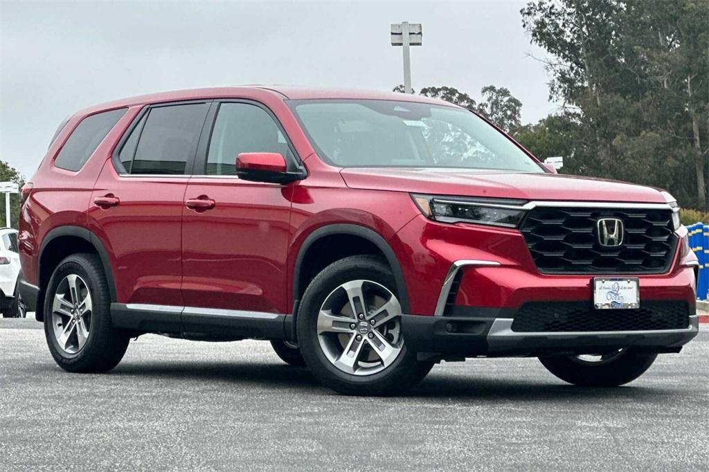 new 2025 Honda Pilot car, priced at $46,080