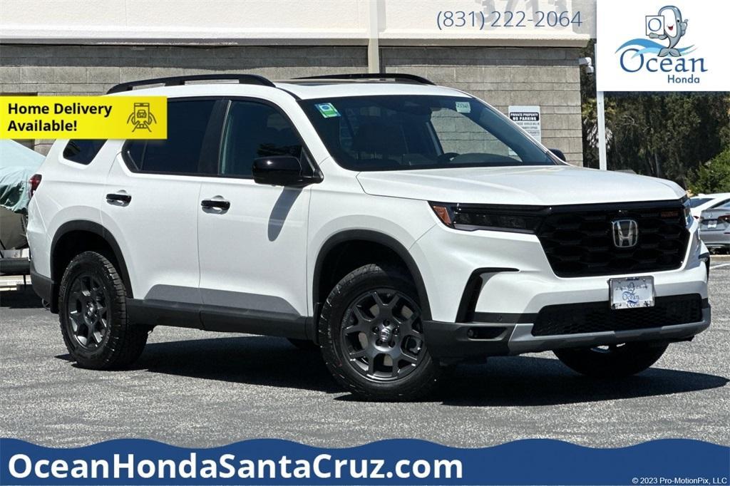 new 2025 Honda Pilot car, priced at $49,855