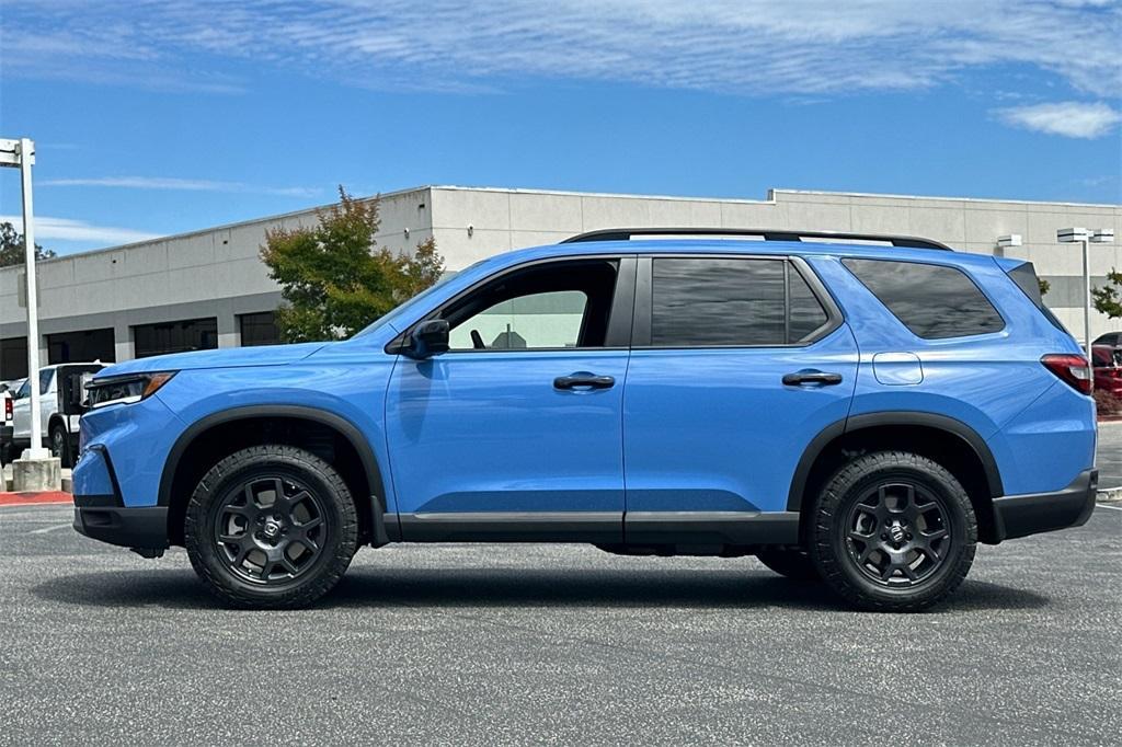new 2025 Honda Pilot car, priced at $51,305