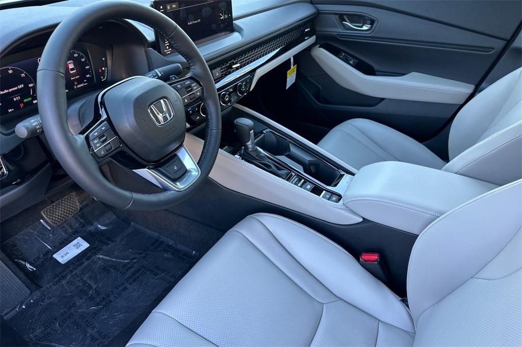 new 2025 Honda Accord Hybrid car, priced at $40,950