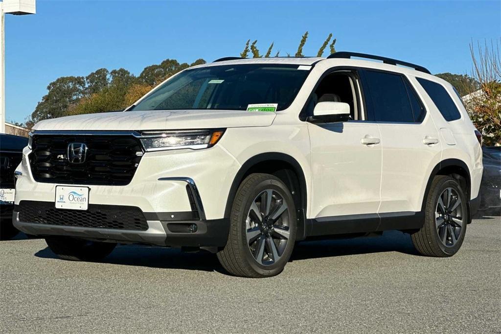 new 2025 Honda Pilot car