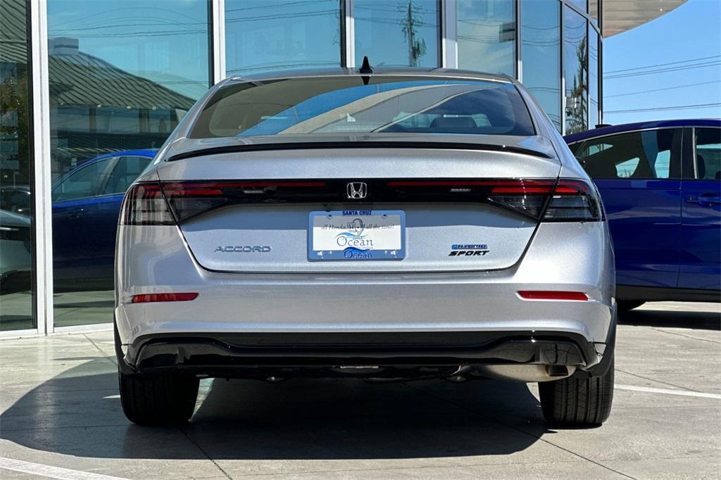 new 2024 Honda Accord Hybrid car