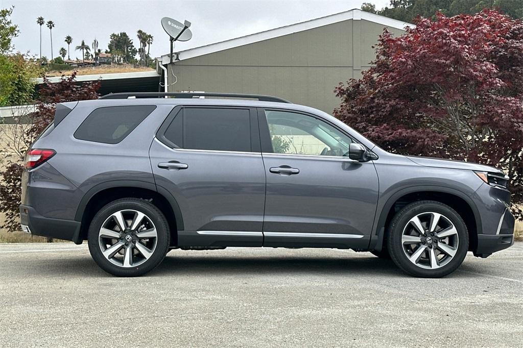 new 2025 Honda Pilot car, priced at $56,250