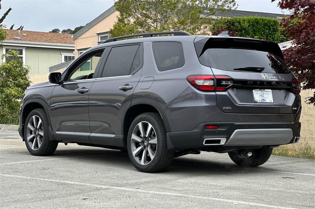 new 2025 Honda Pilot car, priced at $56,250