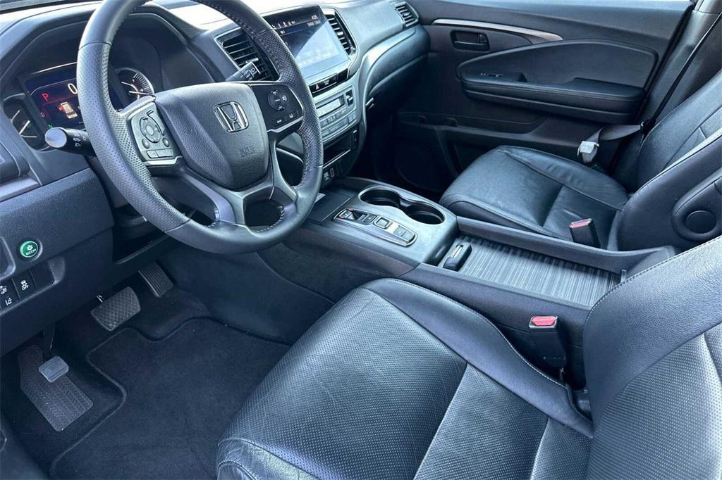 used 2022 Honda Passport car, priced at $26,550