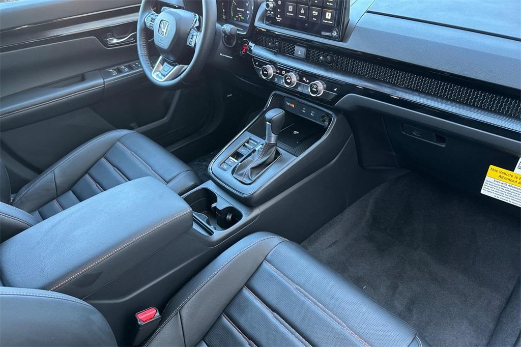 new 2026 Honda CR-V Hybrid car, priced at $43,700