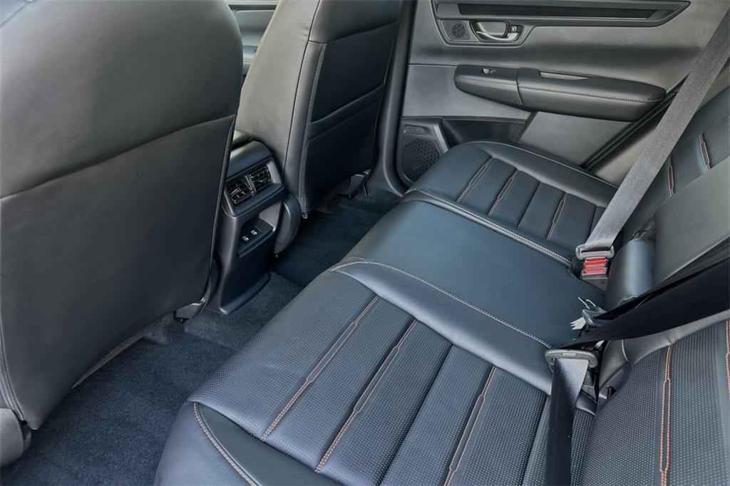 new 2025 Honda CR-V Hybrid car, priced at $39,500