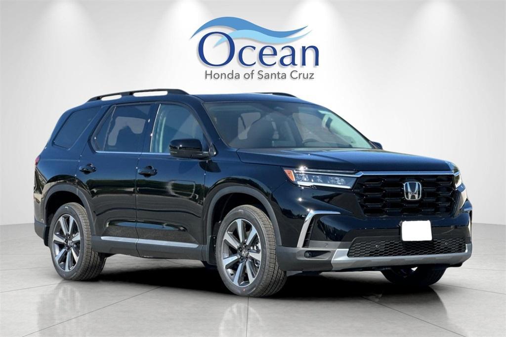 new 2025 Honda Pilot car, priced at $49,600