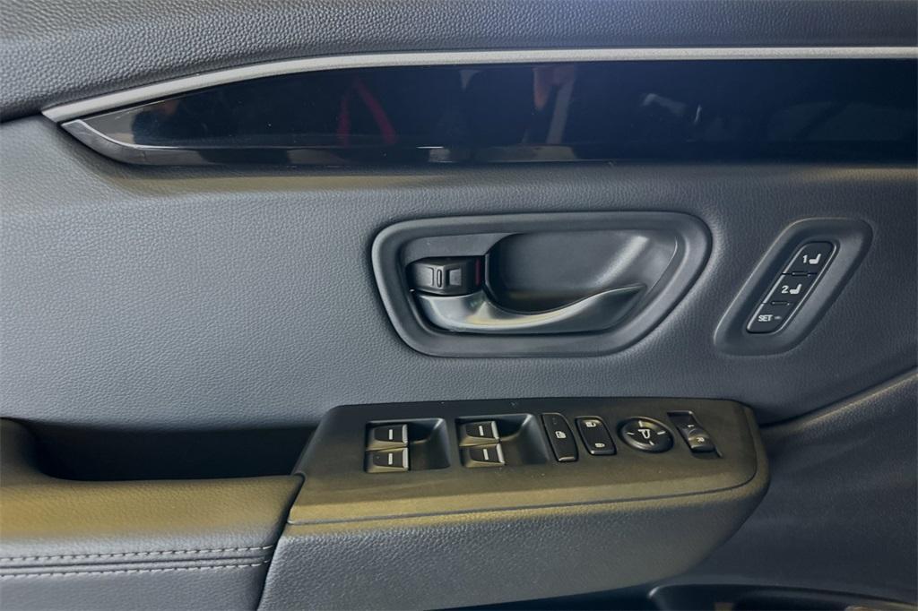 new 2025 Honda Pilot car, priced at $49,600