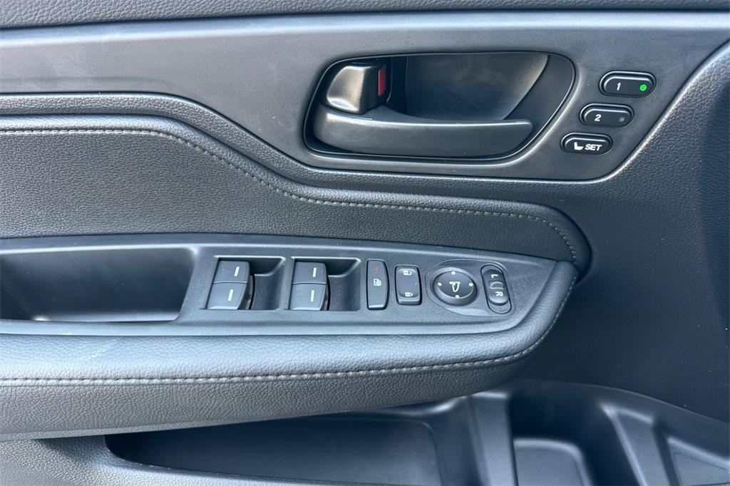 new 2026 Honda Odyssey car, priced at $46,140