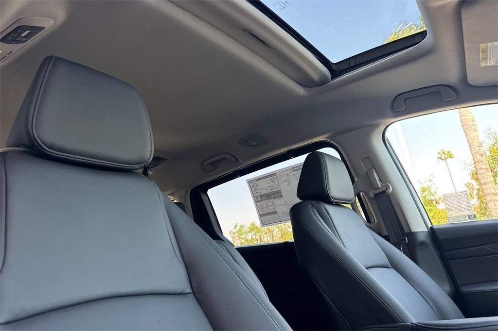 new 2026 Honda Odyssey car, priced at $46,140