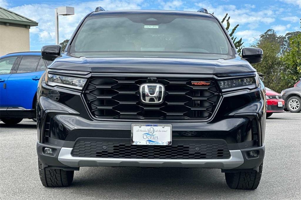 new 2025 Honda Pilot car, priced at $50,795