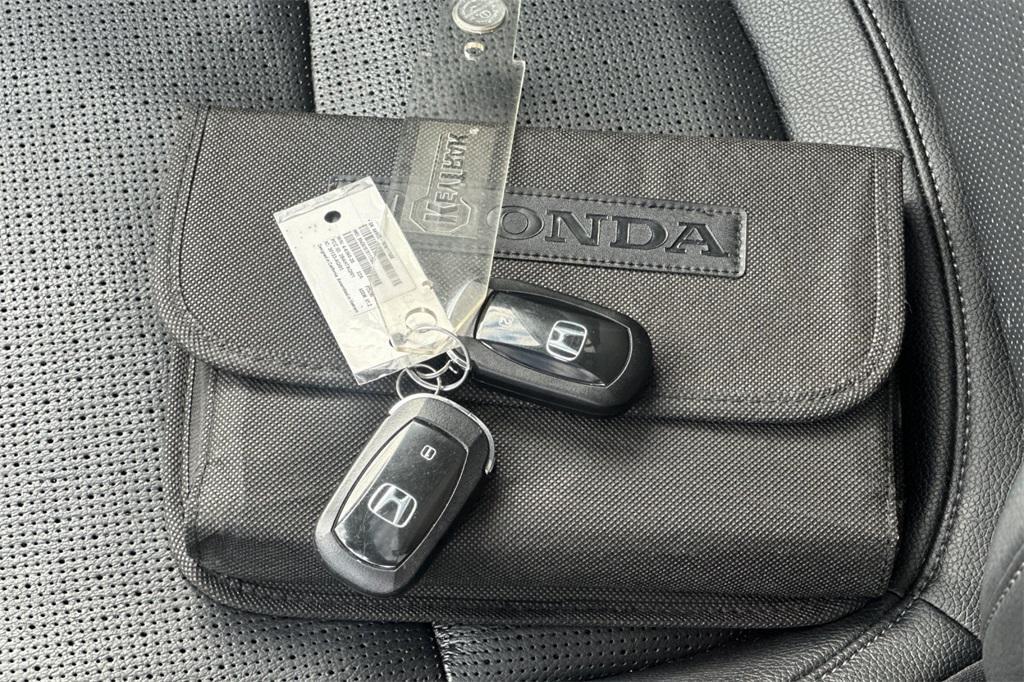 used 2025 Honda Odyssey car, priced at $45,499