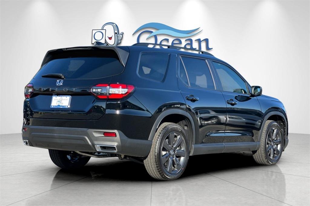 new 2025 Honda Pilot car, priced at $43,750