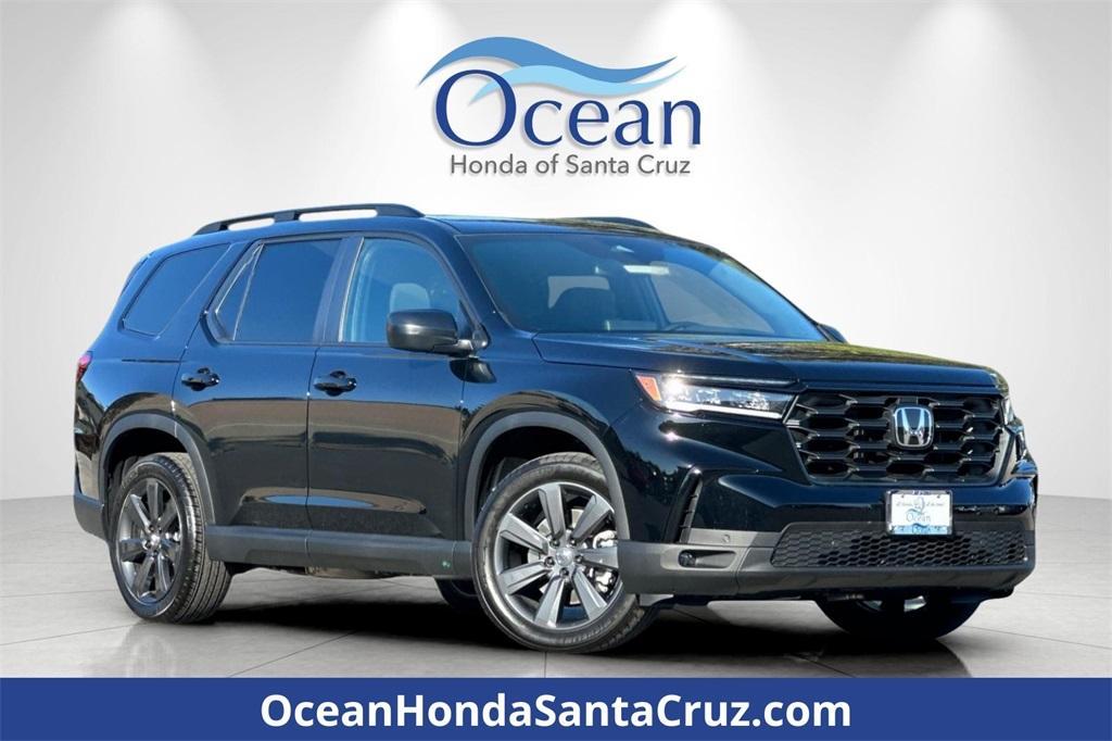 new 2025 Honda Pilot car, priced at $43,750